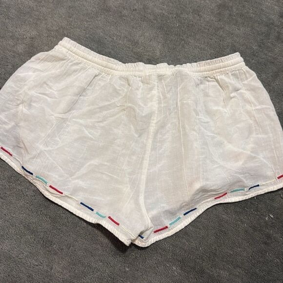 Womens White Embroidered Shorts GAP - Short Drawstring Shorts Size XS - Like New - Picture 2 of 3
